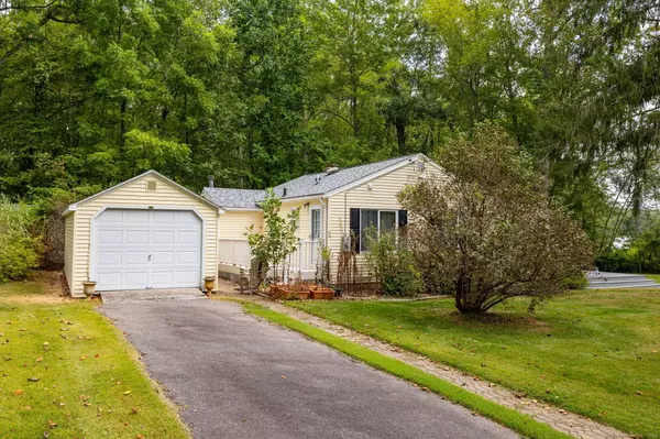 East Hampton, CT 06424,2 Raymond Road