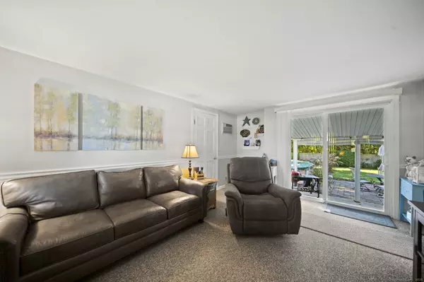 Enfield, CT 06082,7 Oakwood Street