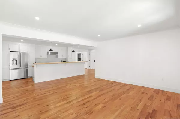 Trumbull, CT 06611,36 Moose Hill Road