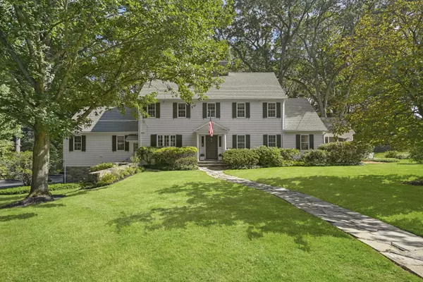 90 White Oak Road, Fairfield, CT 06825