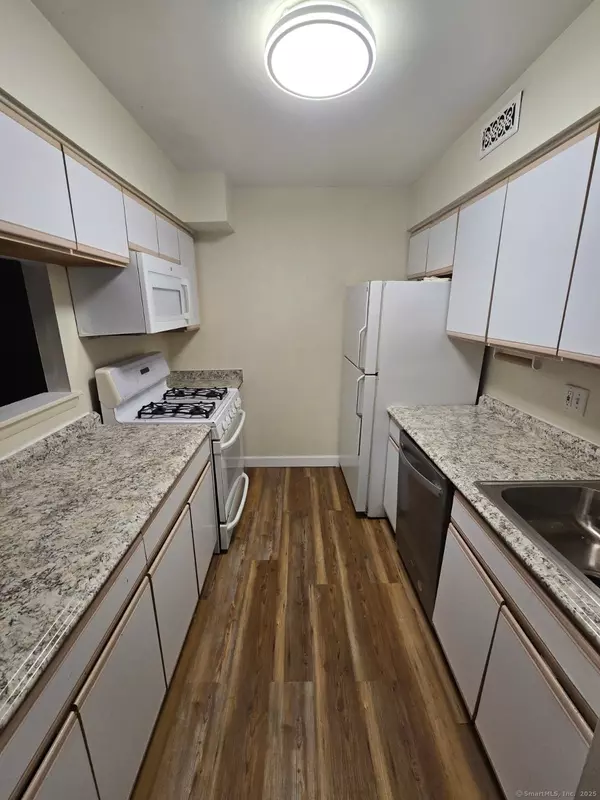 Cromwell, CT 06416,30 Glenview Drive #30