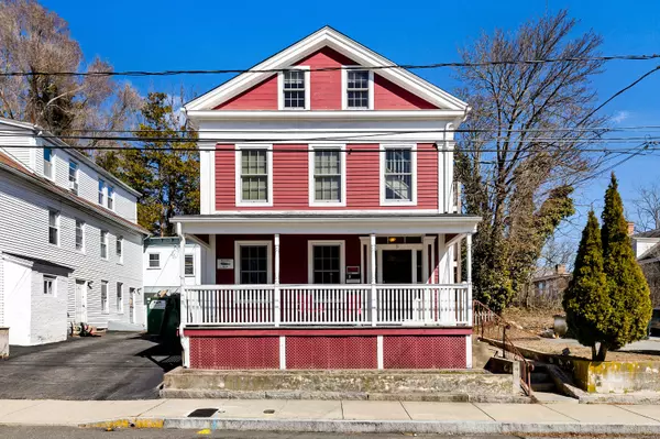 9 Brewer Street #APT 3, New London, CT 06320