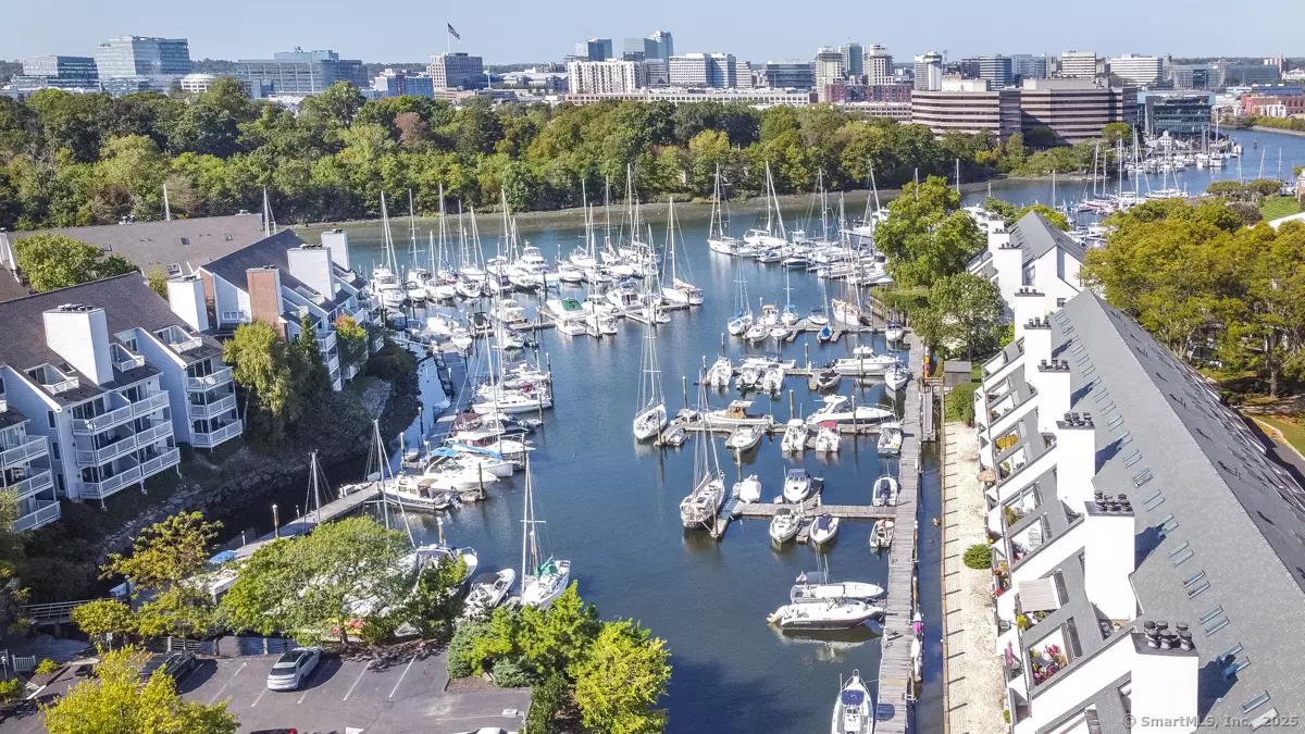 Stamford, CT 06902,105 Harbor Drive #APT 106