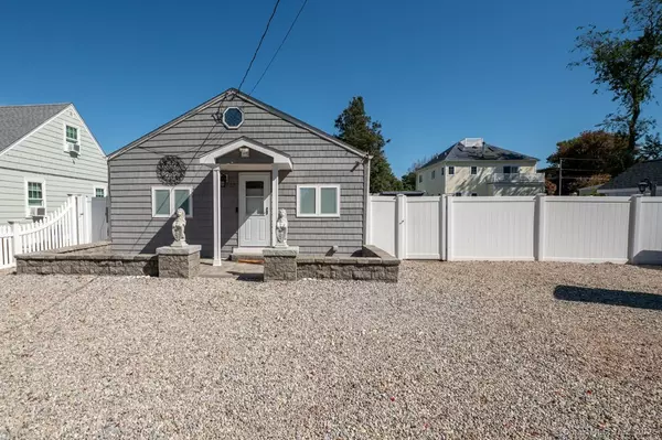12 Bellaire Drive, Old Saybrook, CT 06475