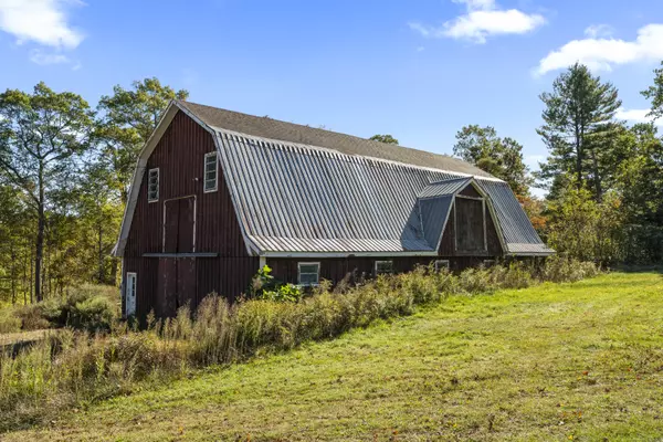 Killingly, CT 06329,55,94,100 Hubbard Hill, 2 Klocek Road