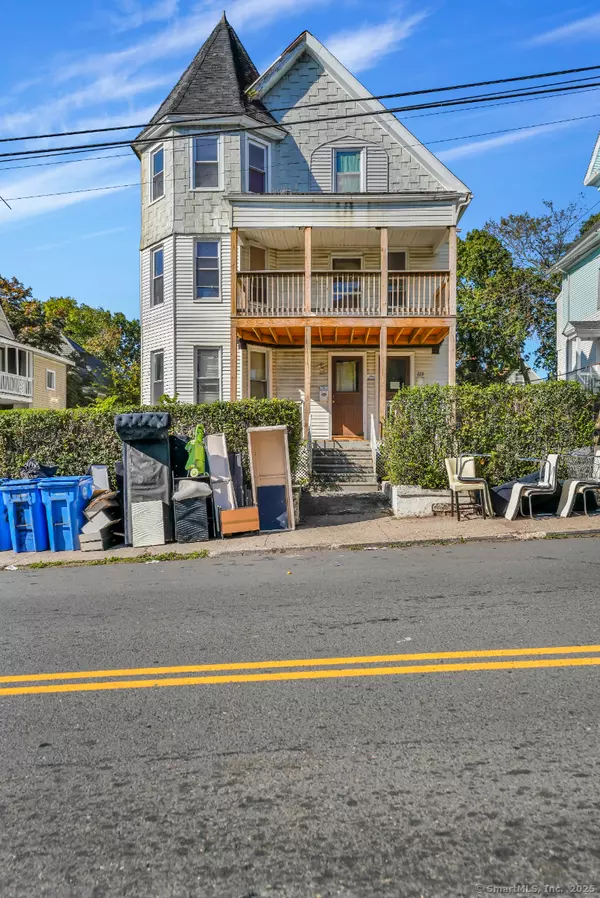 221 Willow Street #2nd Floor, Waterbury, CT 06710
