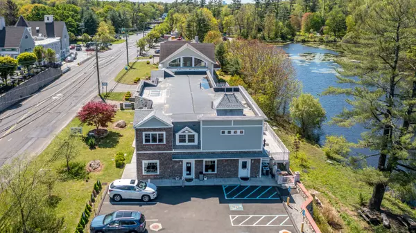 Stamford, CT 06903,1086 Long Ridge Road #Left