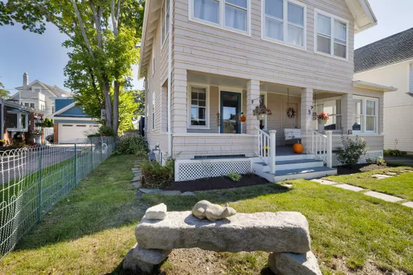 Branford, CT 06405,9 Crescent Bluff Avenue