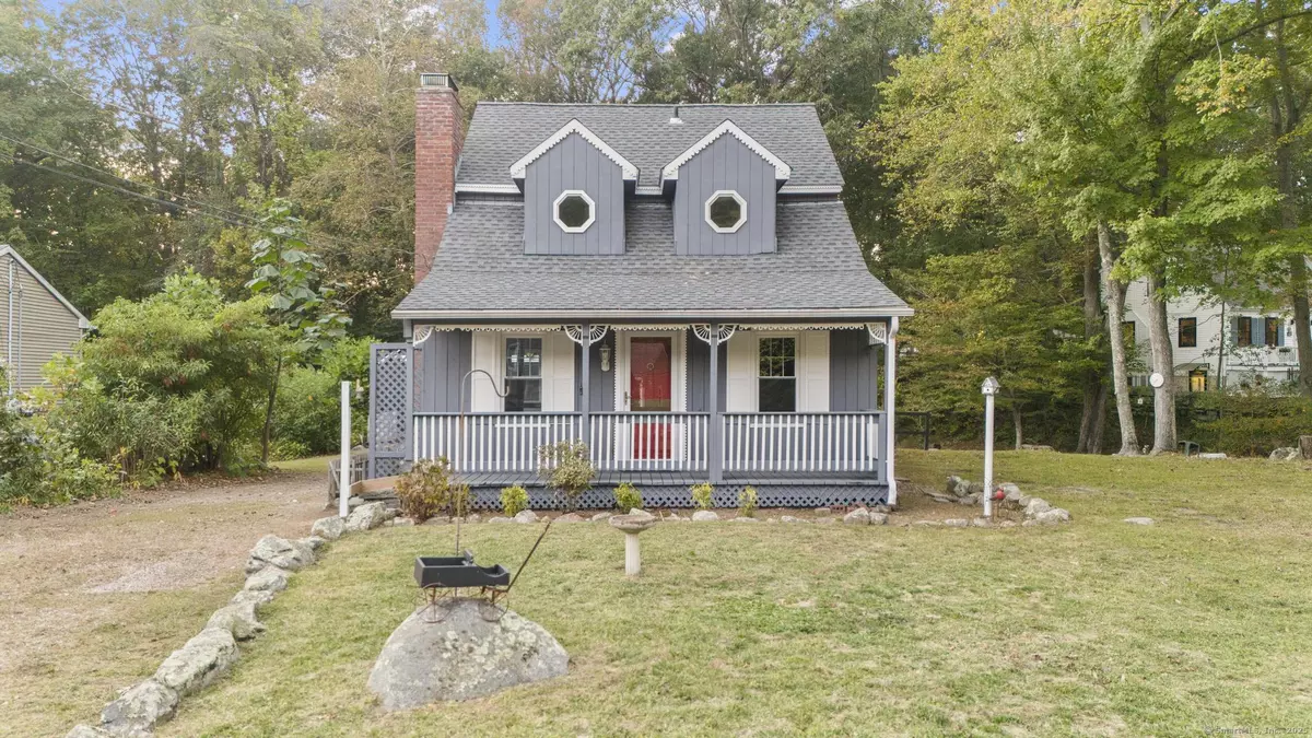 Clinton, CT 06413,19 West Shore Drive
