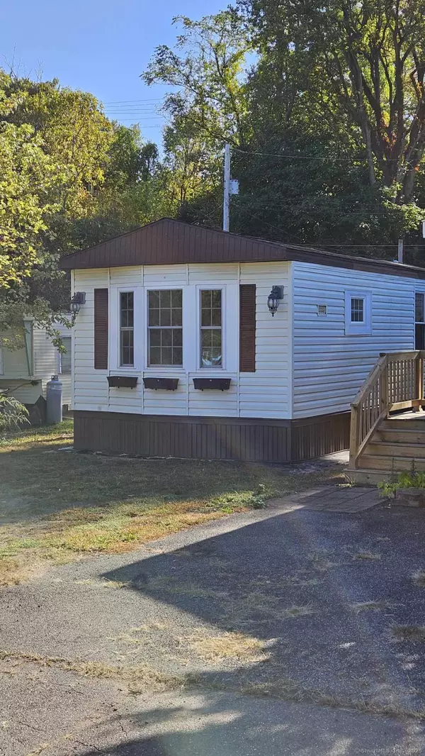 500 Washington Street #TRLR 18 (on right), Middletown, CT 06457