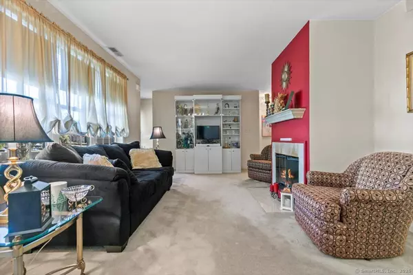 Milford, CT 06461,663 West Avenue #A20