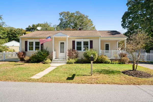 6 Sunset Road, Ledyard, CT 06335