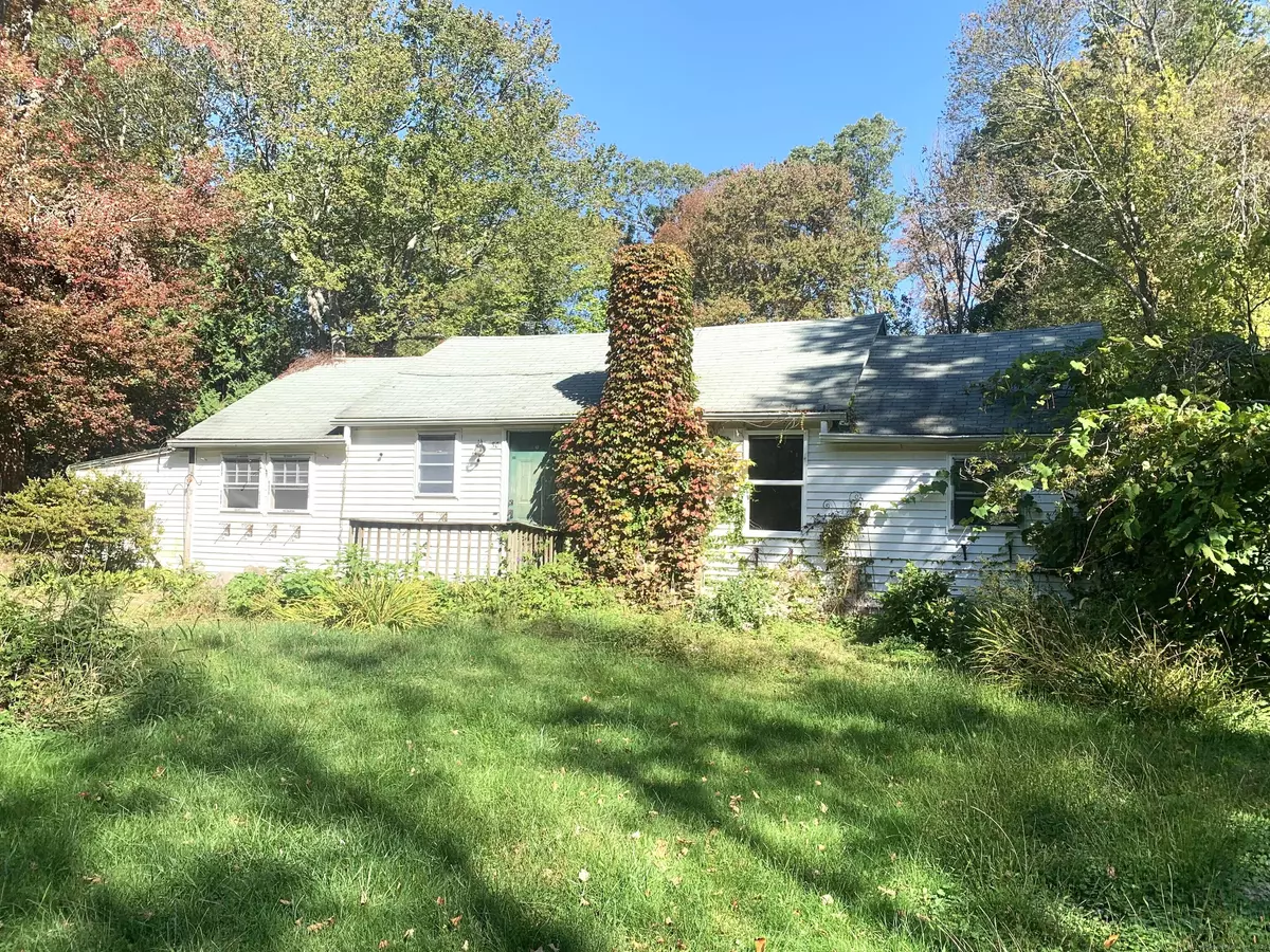 Coventry, CT 06238,30 Knollwood Drive