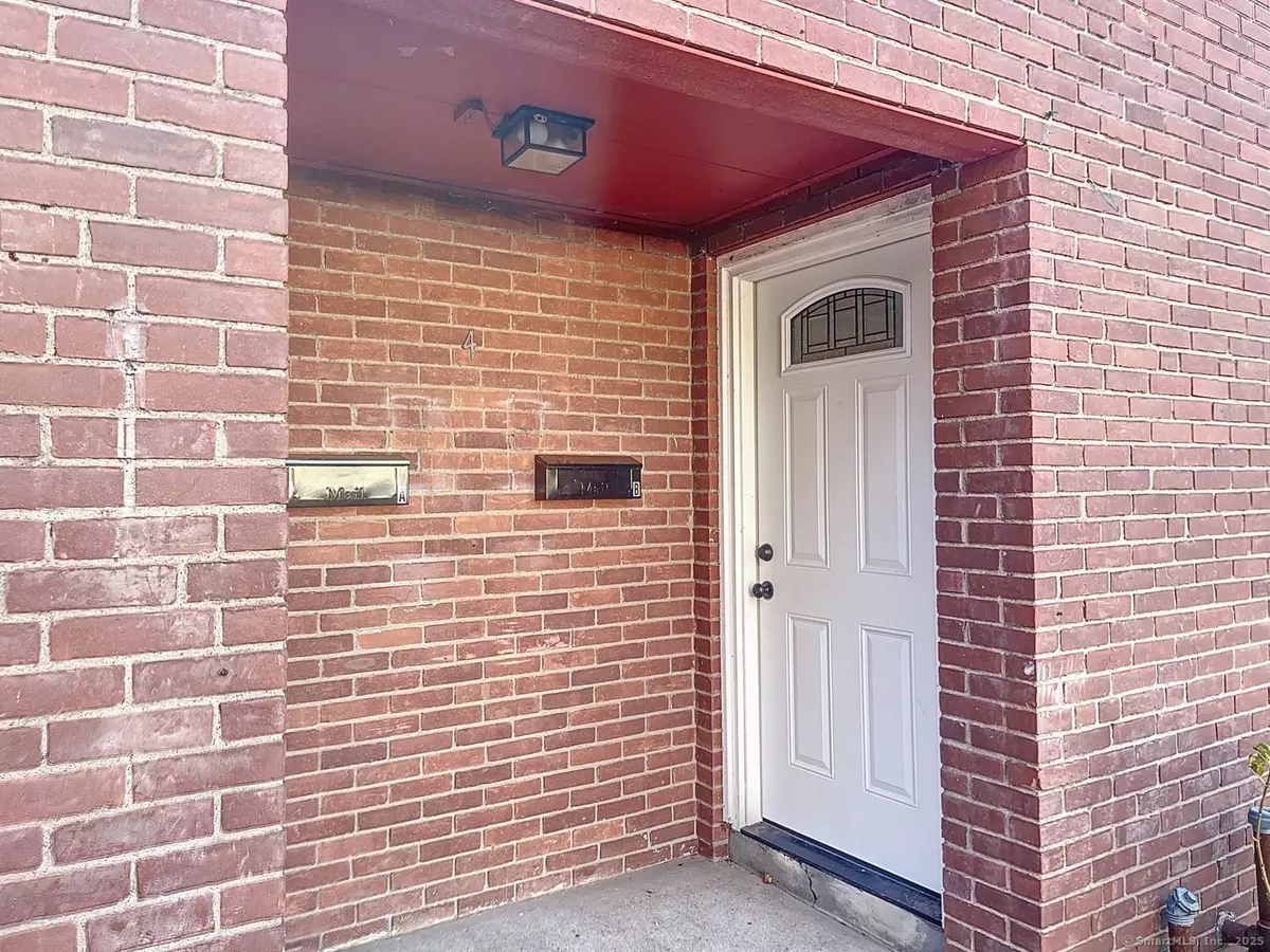 Cromwell, CT 06416,4 Marlon Place #2