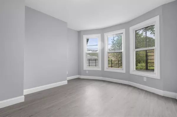 Stratford, CT 06614,1874 Barnum Avenue