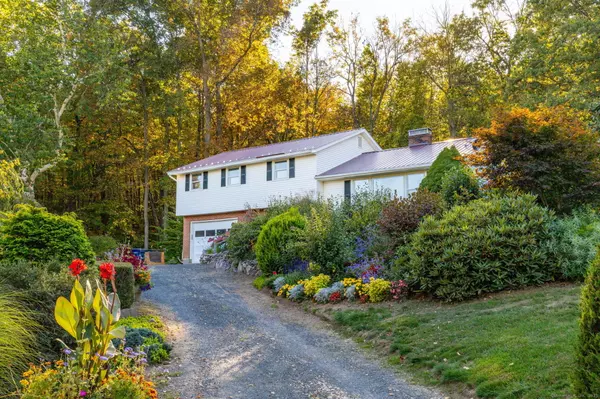 9 Mountain Road, Granby, CT 06060