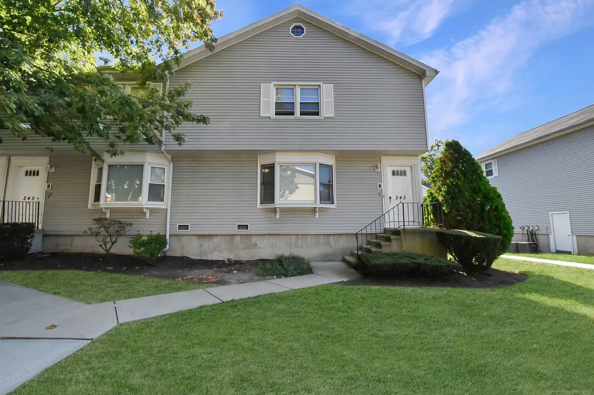 Bridgeport, CT 06606,245 Glendale Avenue #D8
