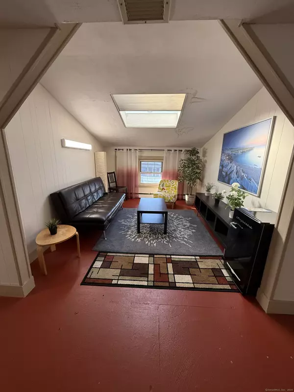 New Haven, CT 06511,389 Orange Street