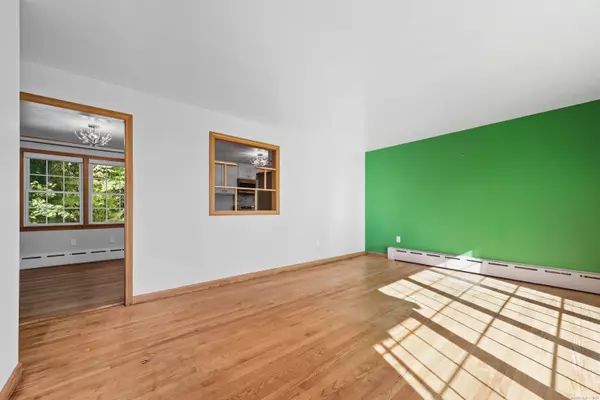 Waterbury, CT 06705,283 Courtland Avenue