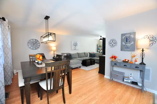 Glastonbury, CT 06073,30 Southgate Drive #30