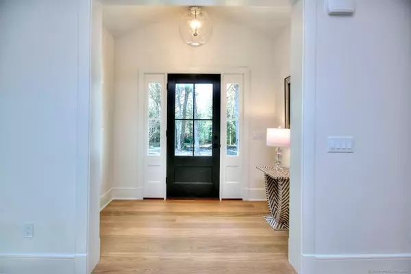 New Canaan, CT 06840,199 Mariomi Road