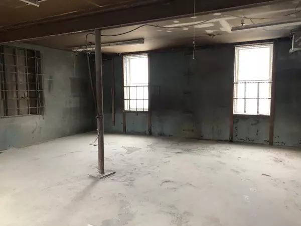 Torrington, CT 06790,8 Migeon Avenue