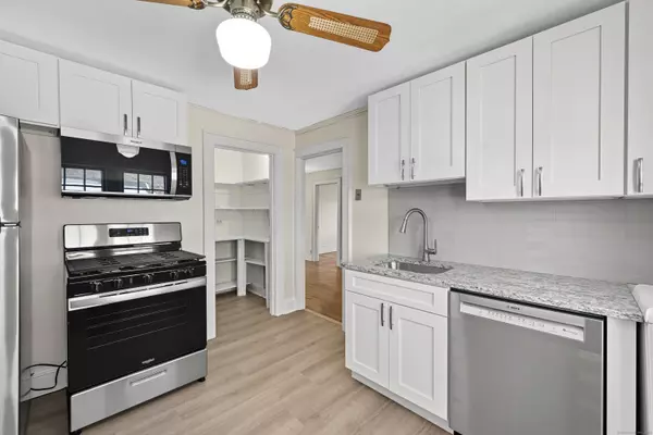 West Hartford, CT 06119,91 Maplewood Avenue #3