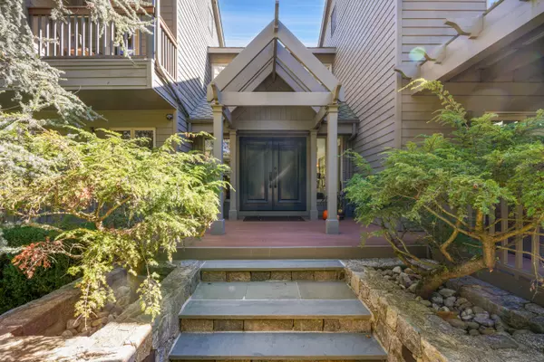 Westport, CT 06880,40 Hermit Lane