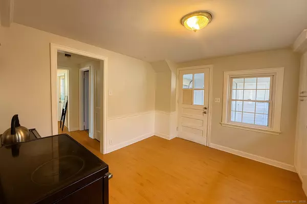 Windsor, CT 06095,118 Maple Avenue