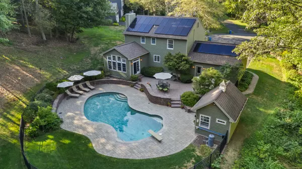 East Hampton, CT 06424,11 Nutmeg Lane