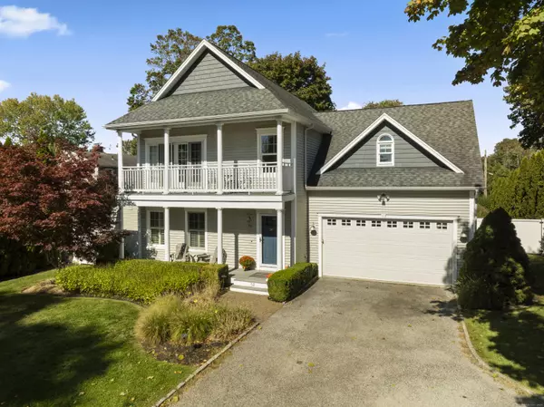 52 Kelsey Place, Madison, CT 06443