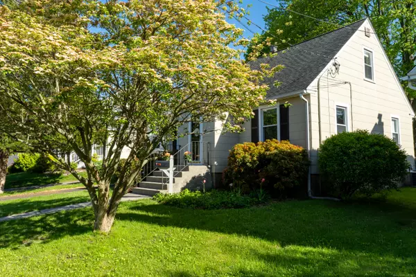 Stratford, CT 06614,169 Laughlin Road East