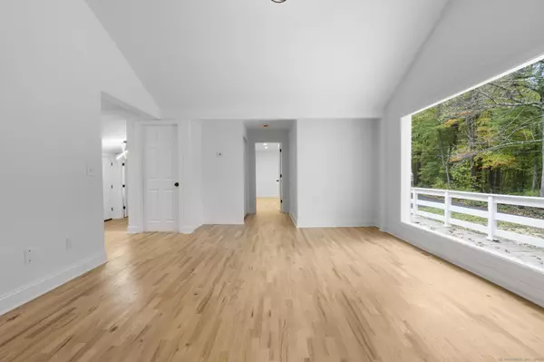 North Haven, CT 06473,57 Hermitage Lane