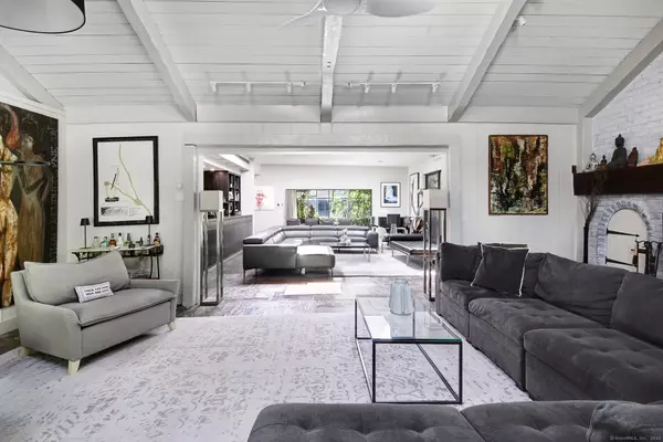 401 Wildwood Road, Stamford, CT 06903