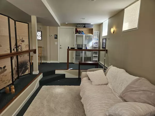 Guilford, CT 06437,20 Dunk Rock Road