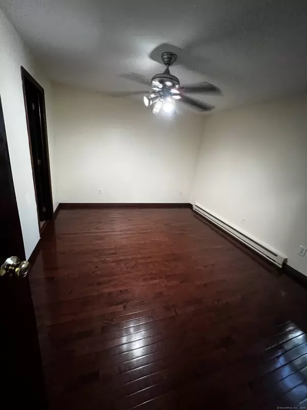 Norwalk, CT 06854,75 Fairfield Avenue #9