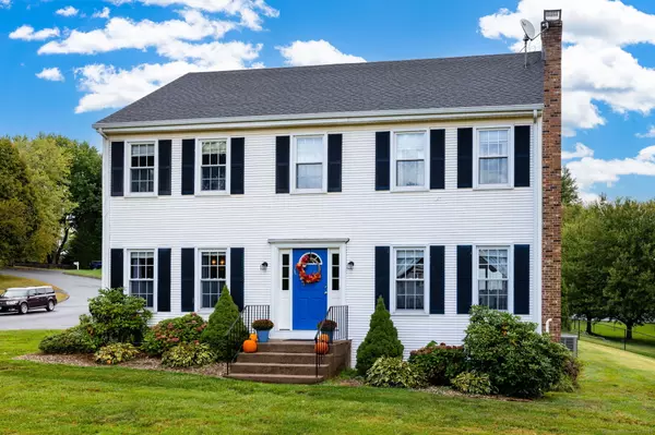 5 Copper Beech Lane, Newington, CT 06111