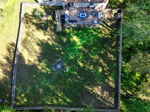 East Lyme, CT 06333,48 Quailcrest Road