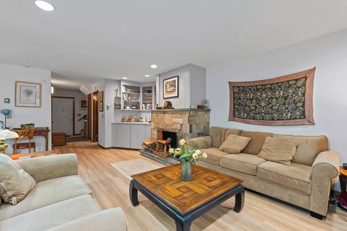 Torrington, CT 06790,90 Woodside Circle