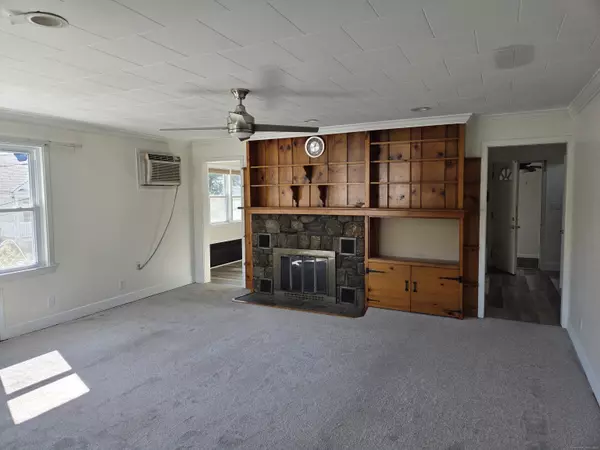 Waterbury, CT 06705,17 Capitol Avenue