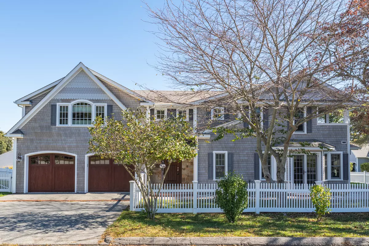 East Lyme, CT 06357,35 Bellaire Road