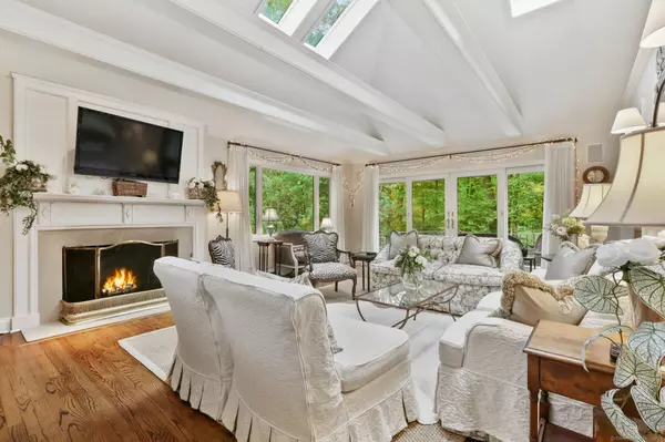 New Canaan, CT 06840,256 Mill Road