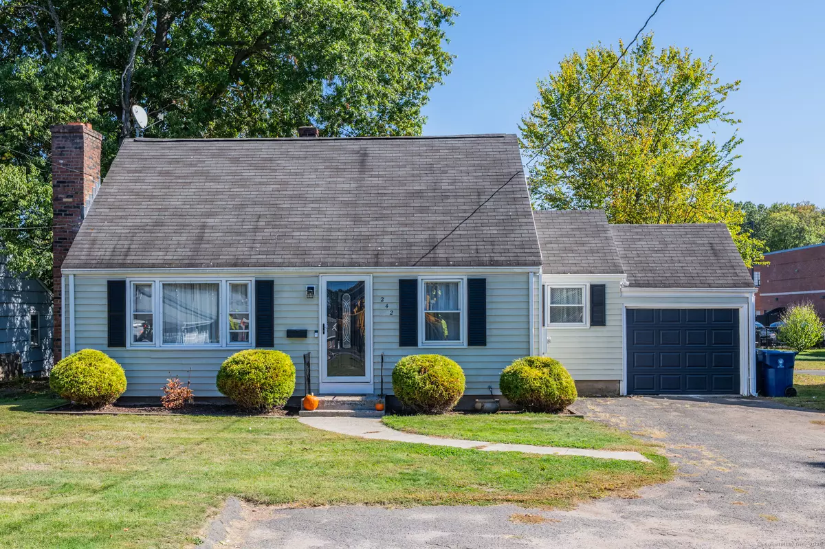 Plainville, CT 06062,242 Farmington Avenue