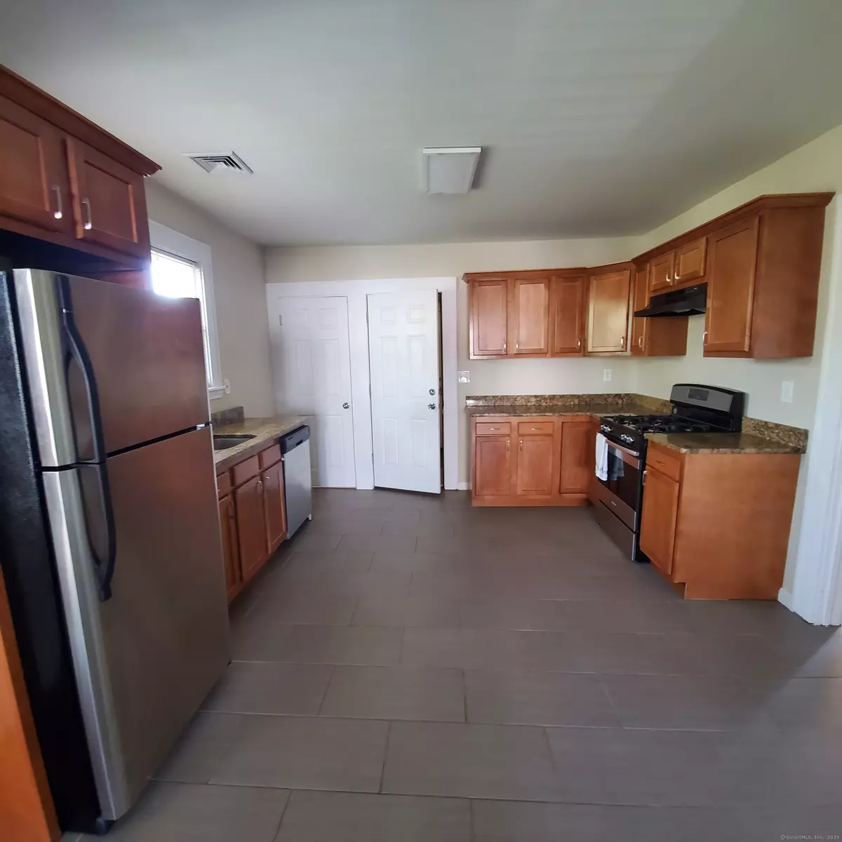 Stratford, CT 06614,89 Mary Avenue