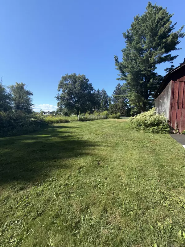 Suffield, CT 06078,557 South Street