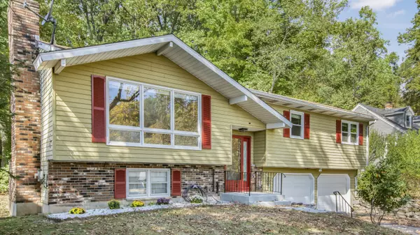 Naugatuck, CT 06770,739 Field Street