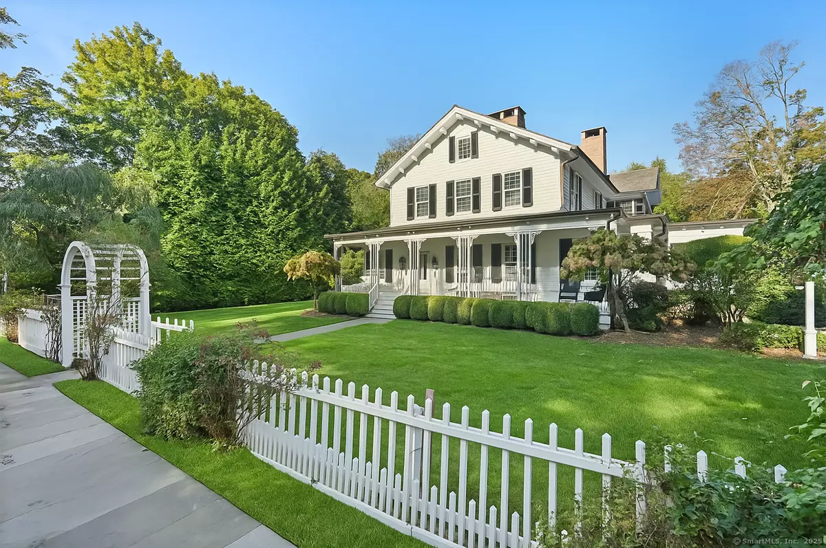 Fairfield, CT 06890,944 Pequot Avenue