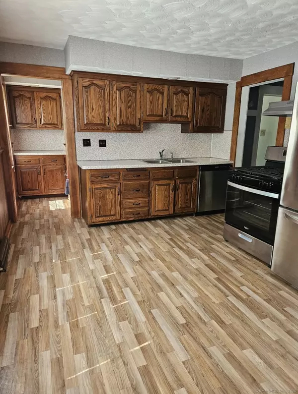 Bristol, CT 06010,7 Willoughby Street