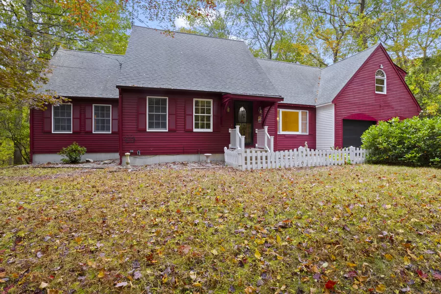 698 Brayman Hollow Road, Pomfret, CT 06259
