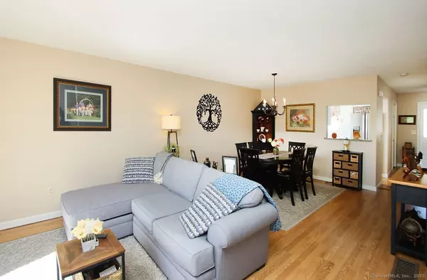 Enfield, CT 06082,3 The Hamlet #APT F